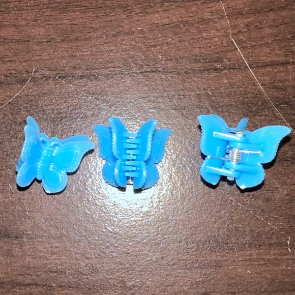 colorful mini butterfly hair clips 🦋 set of 3 blue💙 90’s hair style - Picture 4 of 10